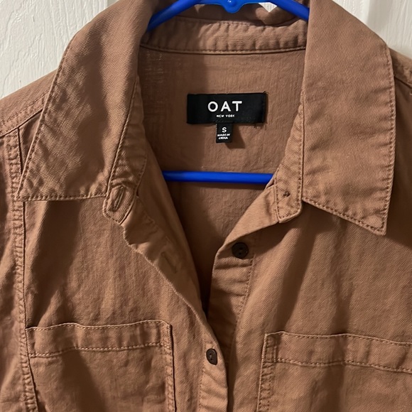 Button up, pocketed cargo top - Picture 3 of 6